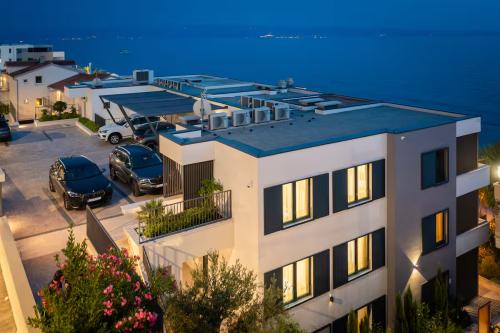 8affdd73-543f-4315-83c5-5ca16ba246a9