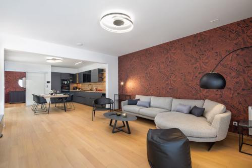 984a6dd2-a2c8-4f4d-95df-fc67ee32179a